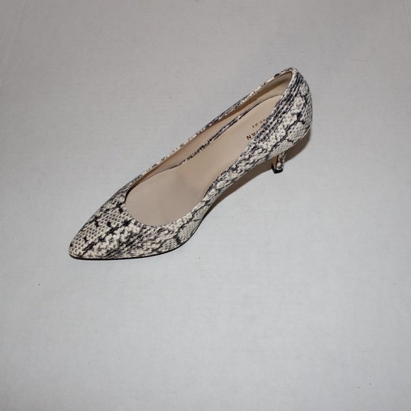 COLE HAAN JULIANNA SNAKESKIN PRINT PUMP - Picture 2 of 7